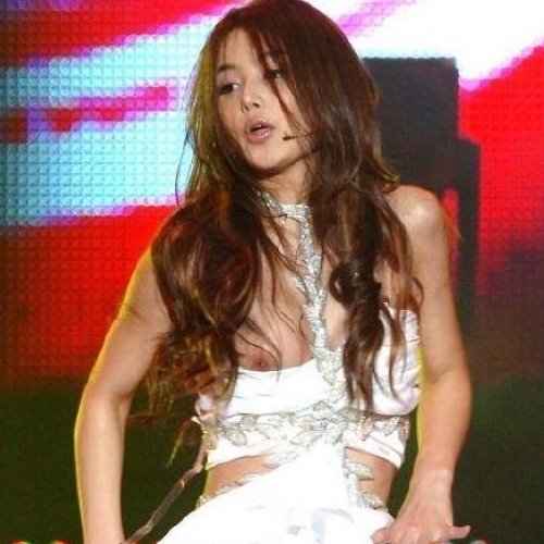 アイドルや女優など芸能人の乳首がポロリしちゃったハプニング